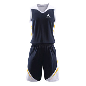 Uniforme de basket-ball fabriqué au Pakistan avec logo, numéro et nom personnalisés, disponible en différentes couleurs et tailles pour les équipes - Product Image 1