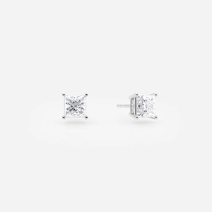 Pendientes de Diamantes Cultivados en Laboratorio con Corte Princesa, Oro Amarillo de 14k, Joyería Minimalista - Product Image 5