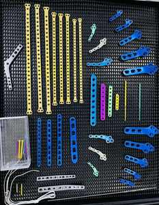 Kit d'implants osseux vétérinaires en acier inoxydable pour chirurgie orthopédique, plaques et vis de fixation vétérinaires - Product Image 5