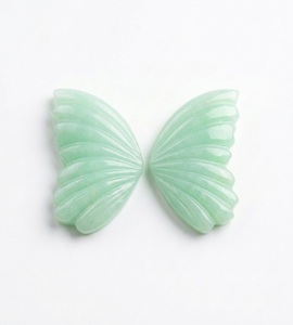 Pierre précieuse naturelle en aventurine verte sculptée en forme d'aile de papillon, vente en gros de pierres naturelles vertes - Product Image 1