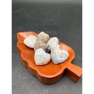 Pierre de cœur en dendrite blanche naturelle polie, 4 cm et 8 cm, pierre précieuse pour la fabrication de bijoux, la décoration et la collection de cristaux - Product Image 1