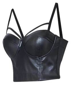 Top bralette en cuir fait main pour femme, crop top en cuir véritable noir, bretelles ajustables en cuir - Product Image 1