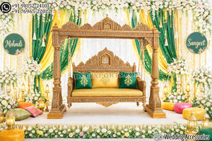 ชิงช้าแต่งงานไม้สักสีทองสุดหรูหราสไตล์โมเดิร์น สำหรับตกแต่งงานฮัลดี งานแต่งงานแบบอินเดียสุดหรู ขนาดและสีสามารถปรับแต่งได้ - Product Image 2