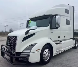 Camion semi-remorque Volvo VNL Sleeper 2023 prêt à l'emploi - Cabine Condo 6x4, 455 CV, Diesel Automatique, Camion d'occasion à vendre - Product Image 4