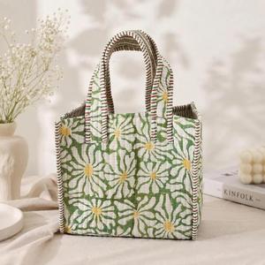 Sac fourre-tout mini matelassé en coton fait main indien pour femme, petit sac à main bohème, sac de shopping léger - Product Image 1