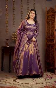 Nuevo Traje Anarkali de Diseño Ramdev Trading en Estilo Moderno y Elegante para Fiestas, Bodas, Diwali, con Bordado de Seda Cosmos, de Secado Rápido - Product Image 2