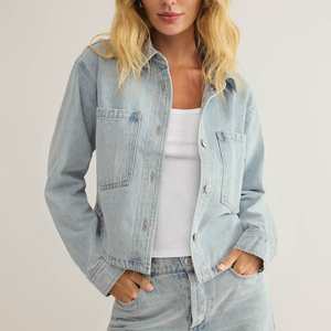 Chaqueta de mezclilla de punto corta informal de diseño vintage para mujer - Product Image 1