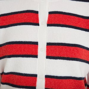 Modern O-Neck Geometric Print Button Up Breathable Sweater Women's Designer Look Casual Clothing Trendy Street Style <b>Jumper</b> - Product Image 6