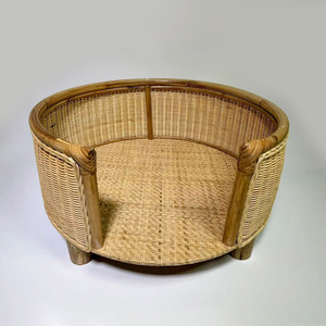 Cama redonda artesanal de ratán para mascotas, camas de fibra natural para mascotas, venta al por mayor de suministros y equipos para gatos y perros - Product Image 1