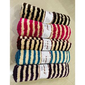 Tapis de bain antidérapant ZARA RUNNER 22X55, tapis en polyester doux et absorbant pour salle de bain, douche, maison ou hôtel - Product Image 1