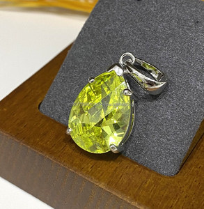 Pendentif en argent sterling 925, pendentif fait main, bijoux péridot, cadeau pour elle/lui, cadeau d'anniversaire - Product Image 1