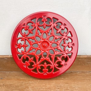 Trípode Moderno de Aluminio, Decorativo y Resistente al Calor, para Mesa de Comedor y Encimera, con Acabado Dorado de Lujo - Product Image 4