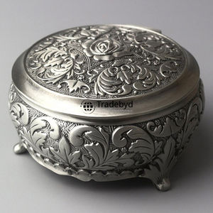 Boîte décorative en métal de qualité supérieure, faite à la main, pour rangement, par Tradebyd - Product Image 1