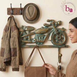 Porte-manteau mural vintage en fonte pour moto, 2 crochets réglables, écologique, auto-adhésif, fait main, décoratif - Product Image 2