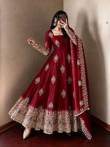 Traje Anarkali Rojo Bordado para Mujer, Vestido de Boda Tradicional Indio Pakistaní, Largo hasta el Suelo, Corte Holgado, Seda Elástica - Product Image 2
