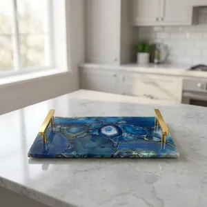 Plateau de service rectangulaire en agate avec poignées dorées, motif marbré bleu, fait main, plat décoratif moderne - Product Image 2