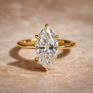 Joyería MAISHA DIAM, Anillo de Compromiso de Oro Blanco, Amarillo y Rosa de 18K con Diamante Cultivado en Laboratorio de Corte Marquesa de 4 Quilates, Certificado por IGI, para Mujer - Product Image 5
