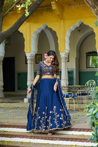 Conjunto de Lehenga Choli Festivo y Elegante con Tela de Seda Rangoli, Bordado con Lentejuelas y Forro Interior de Micro Crepé Suave para Mujer - Product Image 5
