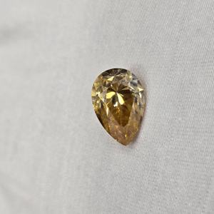 Excellente pierre précieuse en vrac de Moissanite enduite jaune en forme de poire de haute qualité pour la fabrication de bijoux élégants - Product Image 4