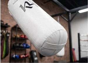 Saco de Boxeo de Tela Oxford Blanco K4 con Relleno de Arena para Uso en Gimnasios para Adultos - Product Image 2