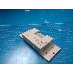Convertisseur de signal d'interface série Moxa Transio A53, utilisé comme pièce détachée pour équipement semi-conducteur de génération précédente - Product Image 4