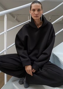 Sweat-shirt à capuche noir oversize avec poche avant, coupe classique, unisexe, en molleton de coton, impression numérique hiver, anti-boulochage - Product Image 2