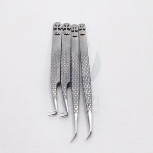 Pinzas para Pestañas de Acero Inoxidable Curvadas con Punta Negra de Fibra y Acabado Espejo, Sostenibles para Extensión de Pestañas, Puntiagudas y de Volumen - Product Image 4