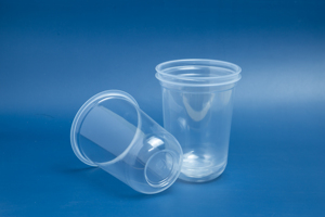 Vasos de plástico PP transparentes desechables en forma de U de 12oz, 16oz y 20oz, impresos a medida, de fábrica, a bajo precio, con tapas para té, té de burbujas y leche. - Product Image 4