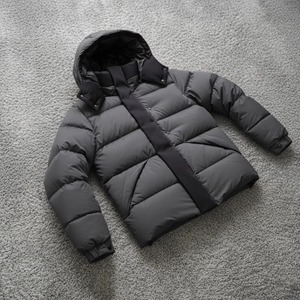 Blouson d'hiver matelassé pour homme de haute qualité, style urbain, en toile imperméable, à capuche, col rabattable, logo personnalisable sur le devant - Product Image 2