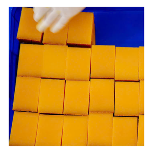 สบู่ขมิ้นธรรมชาติพรีเมียมผสมน้ำมันมะพร้าว - สบู่บำรุงผิวทำมือสำหรับทำความสะอาดผิวอย่างอ่อนโยนทุกวัน - Product Image 5