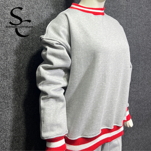 Ensemble personnalisé pour femme, col rond et short, tissu molletonné 100% coton lourd, style streetwear haut de gamme, avec service OEM - Product Image 2