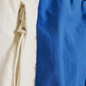 Short de bain pour homme à blocs de couleur, séchage rapide, avec cordon de serrage, taille mi-haute, rayures latérales et poches - Product Image 6