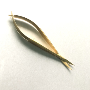 Tijeras para Extensión de Pestañas de Alta Calidad con Recubrimiento Dorado, Tijeras de Manicura con Resorte, Tijeras de Belleza para Pestañas Sostenibles - Product Image 5