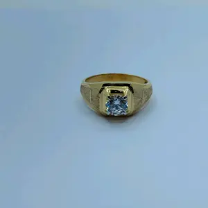 Bague de luxe pour homme en or 22 carats, design classique texturé, bijoux élégants pour un usage quotidien - Product Image 2
