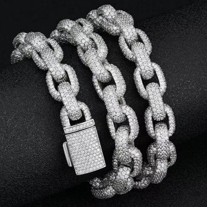 Collar de Cadena Cubana con Diamantes Estilo Hip Hop, Ideal para Conciertos, Festivales y Fiestas, Disponible al Mejor Precio - Product Image 3