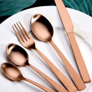 Cubiertos de diseño Crystal Shine que expresan un lujo atemporal, prestigio en la mesa y una elegancia refinada. - Product Image 1