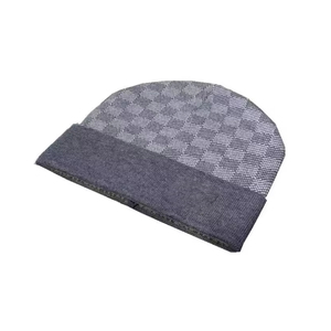 Bonnet d'hiver unisexe de luxe à motif damier en acrylique tricoté avec pompon en crochet pour le ski, modèle Bob de créateur - Product Image 1