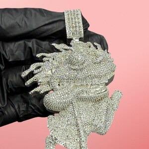 จี้การ์ตูนประดับเพชรโมอิสซาไนต์แบบ Iced Out, สร้อยคอเงินแท้ 925 สไตล์แร็ปเปอร์, ตัวจับแบบ Baguette - Product Image 3