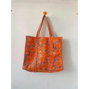 Bolsa de Mano de Algodón Acolchada con Estampado Floral Naranja de Lujo, Estilo Bohemio, Abierta y Casual, para Compras, para Mujer - Product Image 3