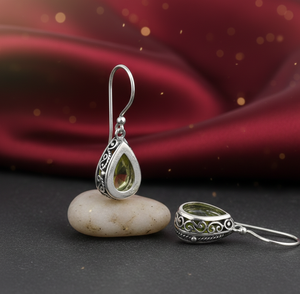 Pendientes Largos de Plata de Ley 925 con Baño de Oro de 18K, Diseño de Gota de Agua en Color Verde Pera, 5.5 Pulgadas, Regalo para Ella - Product Image 2