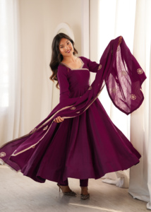 Robe Anarkali en soie Chanderi pure romaine, brodée de sequins, avec pantalon cousu et dupatta à bordure, pour femmes MY 105 - Product Image 3