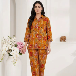 Ensemble Kurti Plazzo en rayonne et coton imprimé de qualité supérieure avec travail en feuille d'aluminium pour femmes - Product Image 1