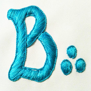 Tablier Maçonnique Rite Français en Cuir Véritable Brodé à la Main, Forme Triangulaire Simple, Personnalisable, Écologique, 3D, M B - Product Image 4