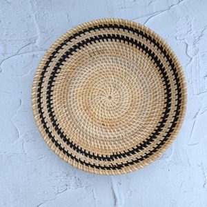 Panier de rangement en rotin naturel tressé noir bicolore en forme d'animal, écologique, fait main, design moderne multifonctionnel D98xH2.8 pouces - Product Image 2