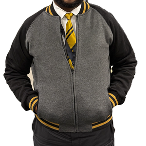 Chaqueta Varsity de Felpa Color Gris Carbón Alpha |    Chaqueta Bomber de Fraternidad |   Ropa Urbana Masculina y Artículos Escolares Premium - Product Image 3