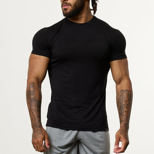 Camiseta Deportiva de Manga Corta para Hombre, Cuello Redondo, Ajustada, de Secado Rápido, Color Negro - Product Image 3
