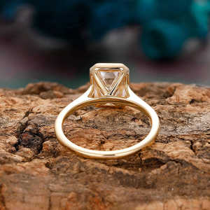 Anillo de compromiso con diamante de corte esmeralda de 2.00 quilates en oro amarillo de 14 quilates, anillo nupcial de media eternidad, joyería fina hecha a mano - Product Image 3