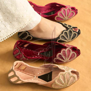 Los Más Vendidos en Stock, Khussa Personalizados para Mujer, Impresos, Antideslizantes, Hechos en Pakistán, MOQ Bajo - Product Image 6