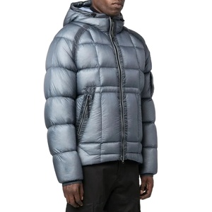 Chaqueta de Invierno para Hombre, Estilo Burbuja, Color Gris Personalizado, con Capucha, Ligera, Rellena de Algodón, Acolchada, con Parche de Logotipo, Estilo Urbano, Transpirable - Product Image 1
