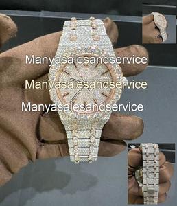 Montre de luxe pour homme en acier inoxydable avec cadran en verre Moissanite VVS, bracelet automatique, fermoir, résistance à l'eau 10 bars, boîtier bicolore, 40 mm - Product Image 5